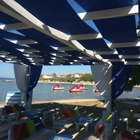 게스트하우스 Topic 3*