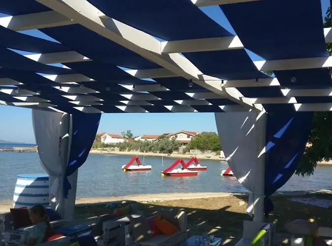 Gostinjska kuća Topic 3*